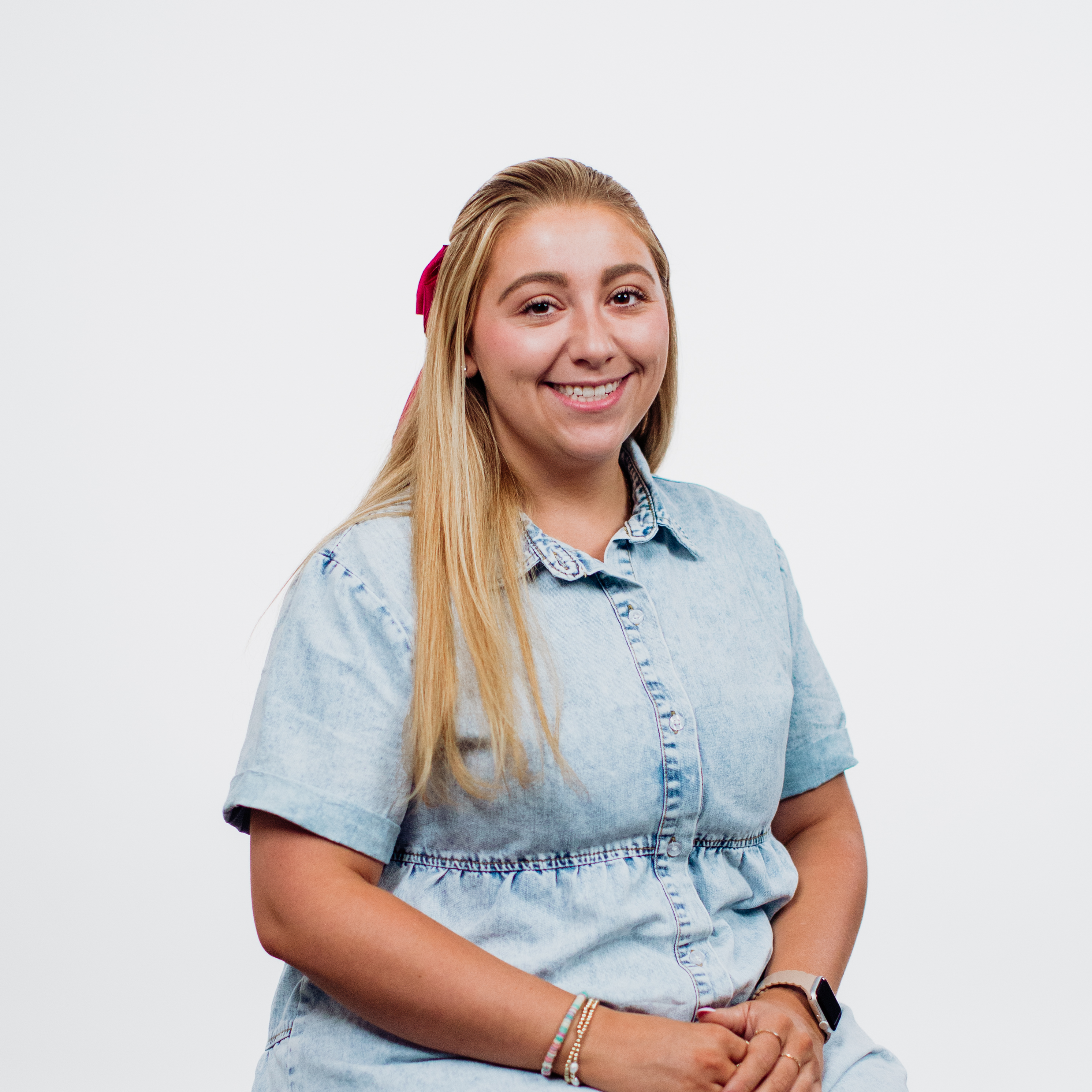 Ariana Meserve Photo